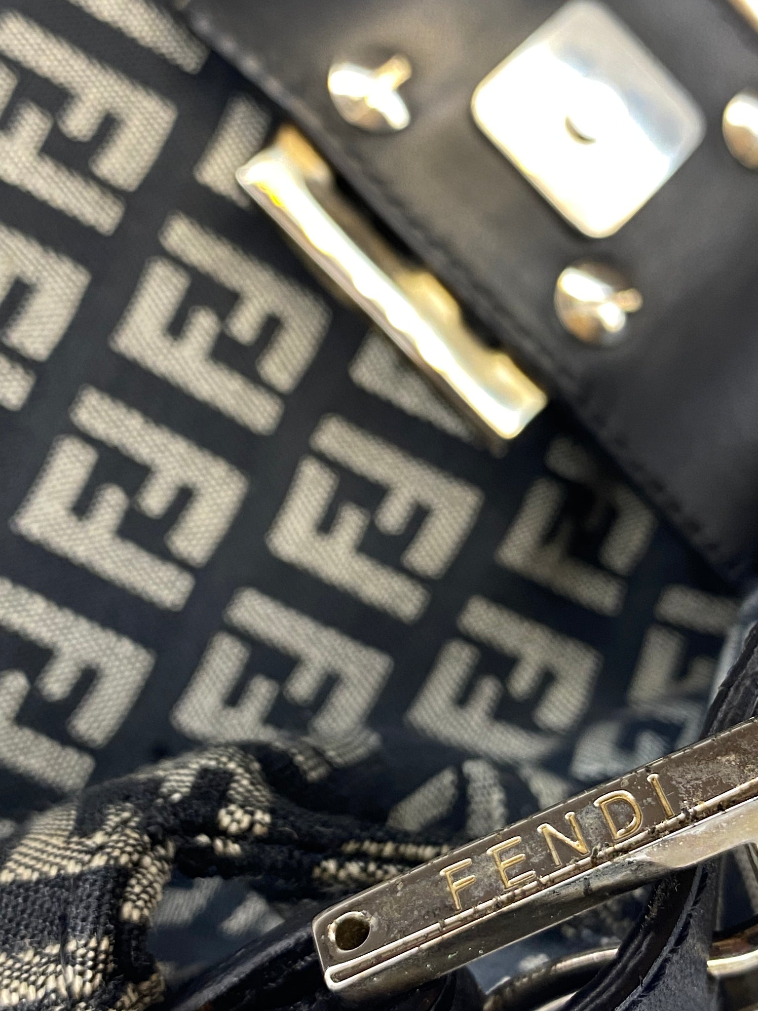 Vintage FF Baguette Bag