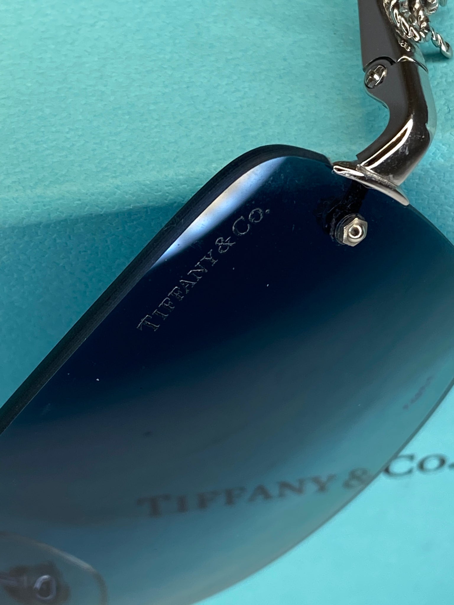 Bow Embellished Sunglasses